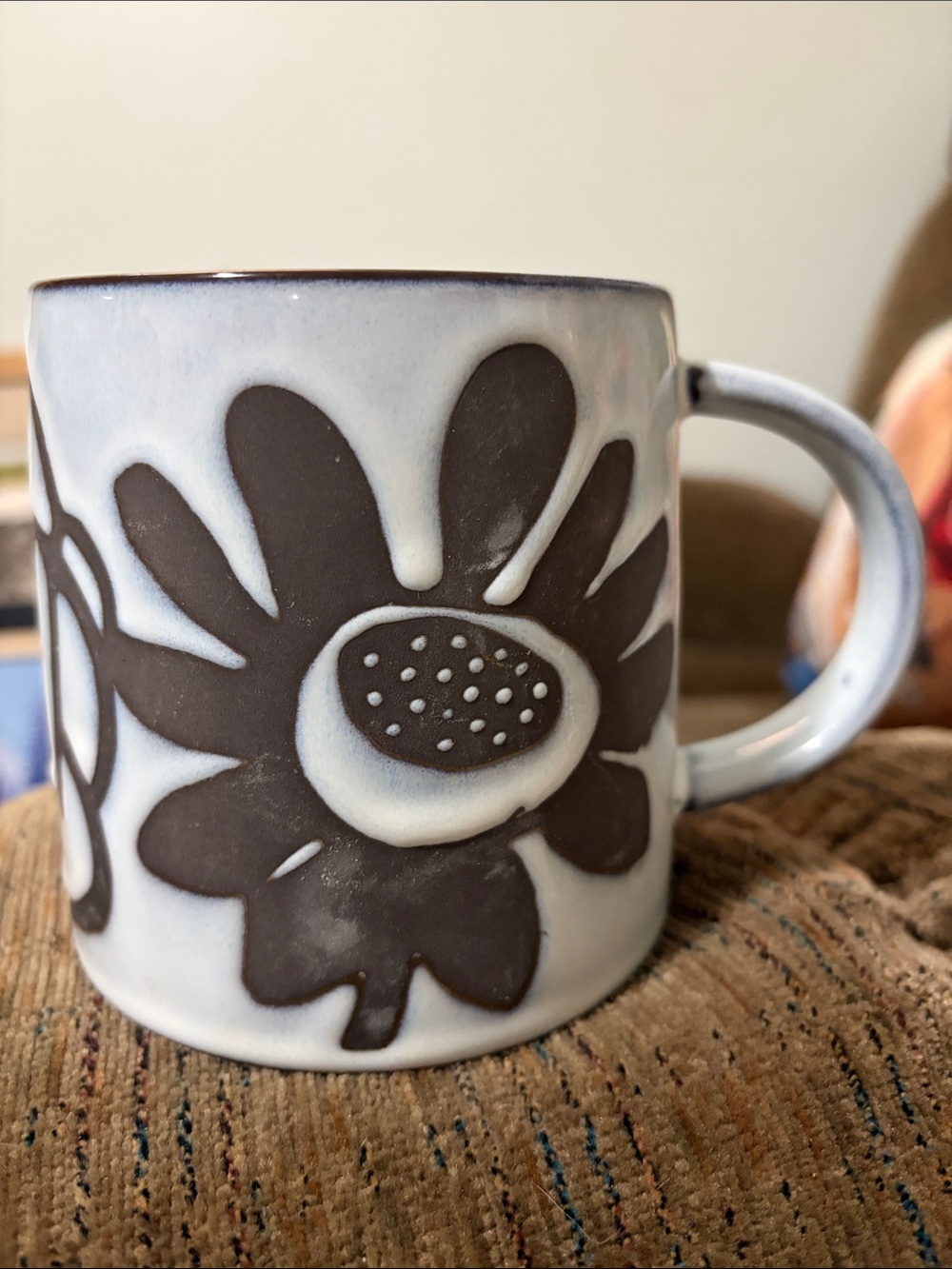 The Old Pottery Company Ceramic Floral Mug in White and Brown